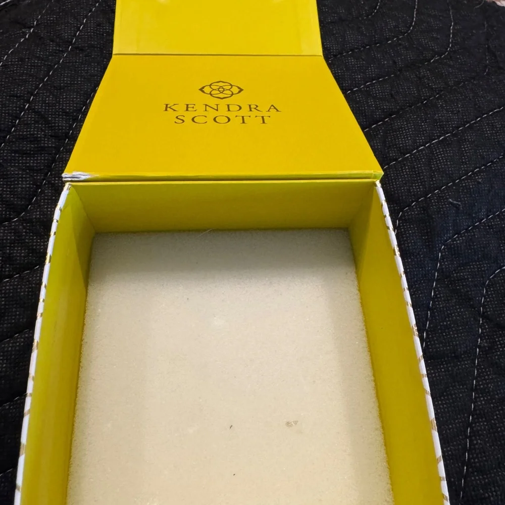 Kendra Scott Silver Bracelet - Picture 10 of 12
